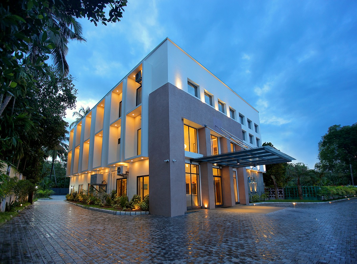Commercial architecture